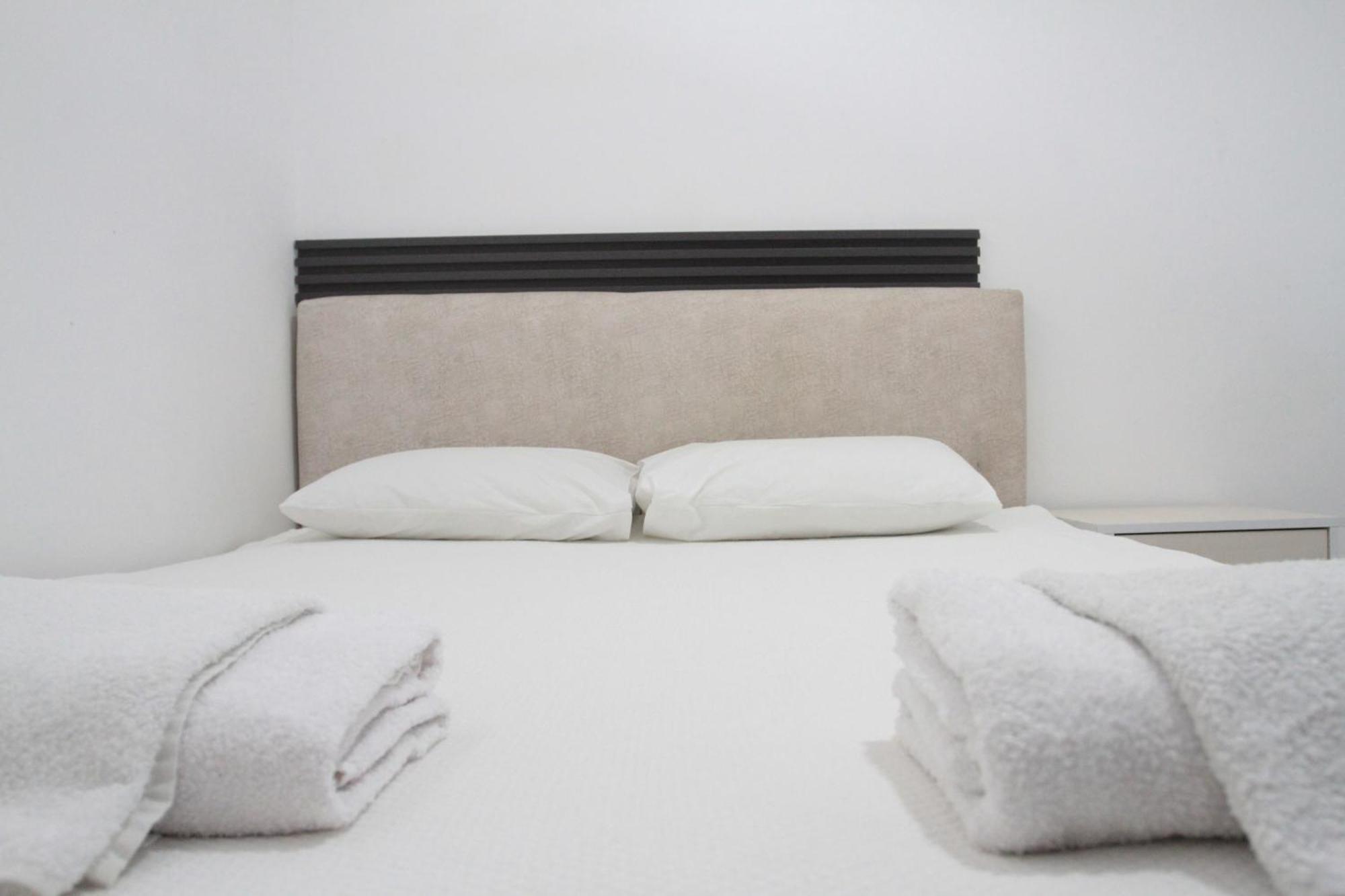 Hillside Apart Hotel 外观 照片