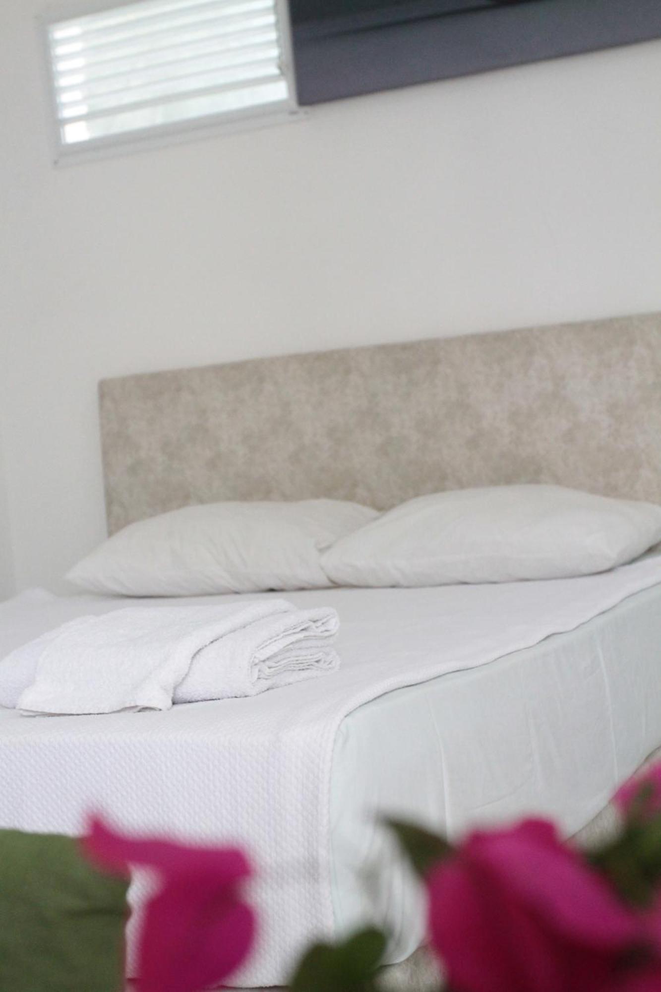Hillside Apart Hotel 外观 照片