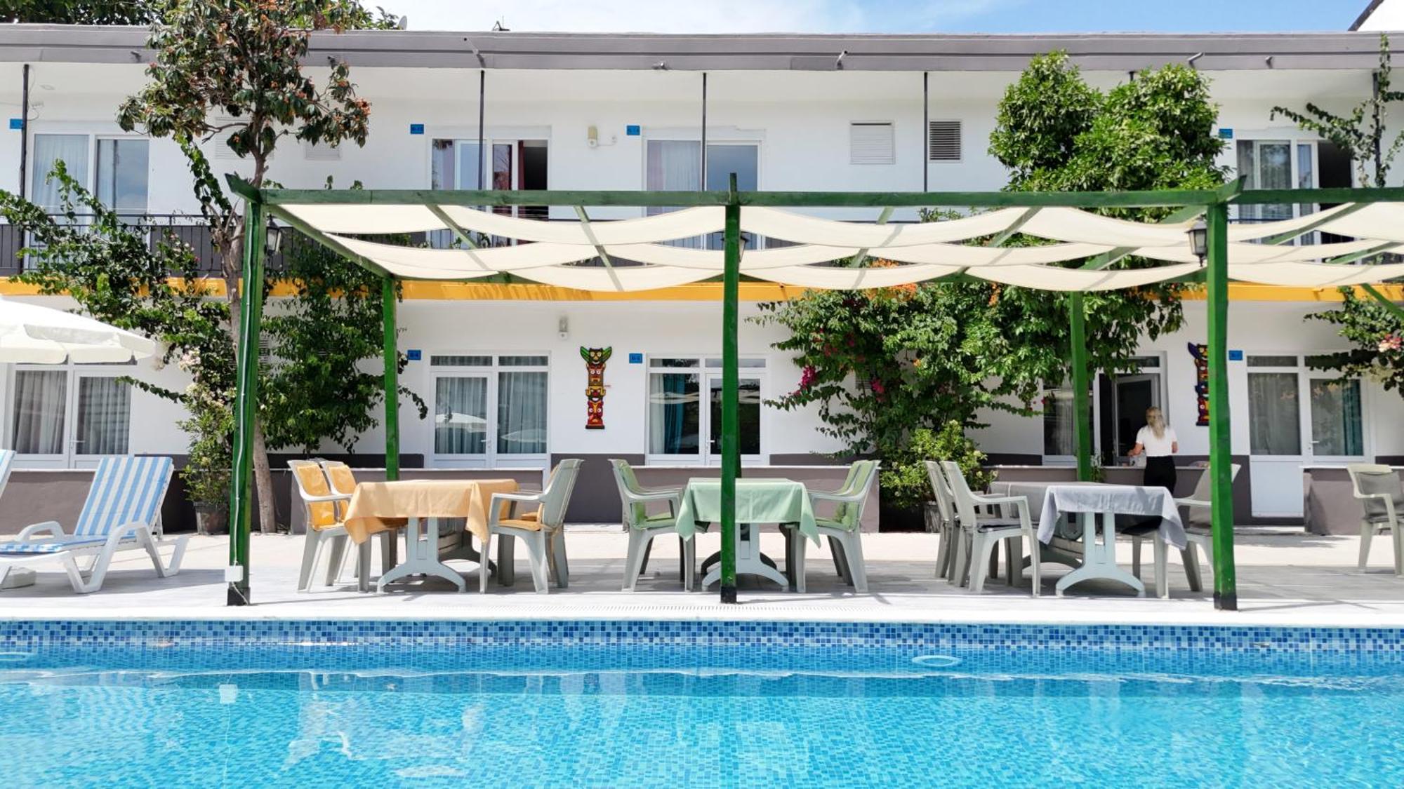 Hillside Apart Hotel 外观 照片